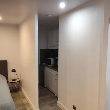 Daire Plain Pied Avec Terrasse Couverte 20m Wifi Et Smart Tv Hérin