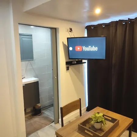 Plain Pied Avec Terrasse Couverte 20m Wifi Et Smart Tv Hérin